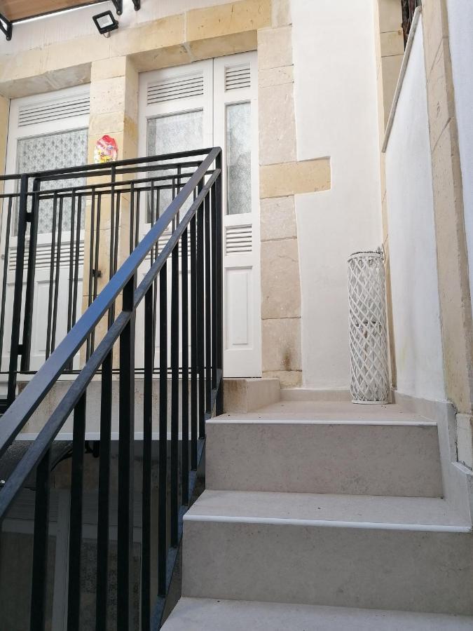 Il Cortiletto Di Via Minniti Syrakusa Exteriör bild
